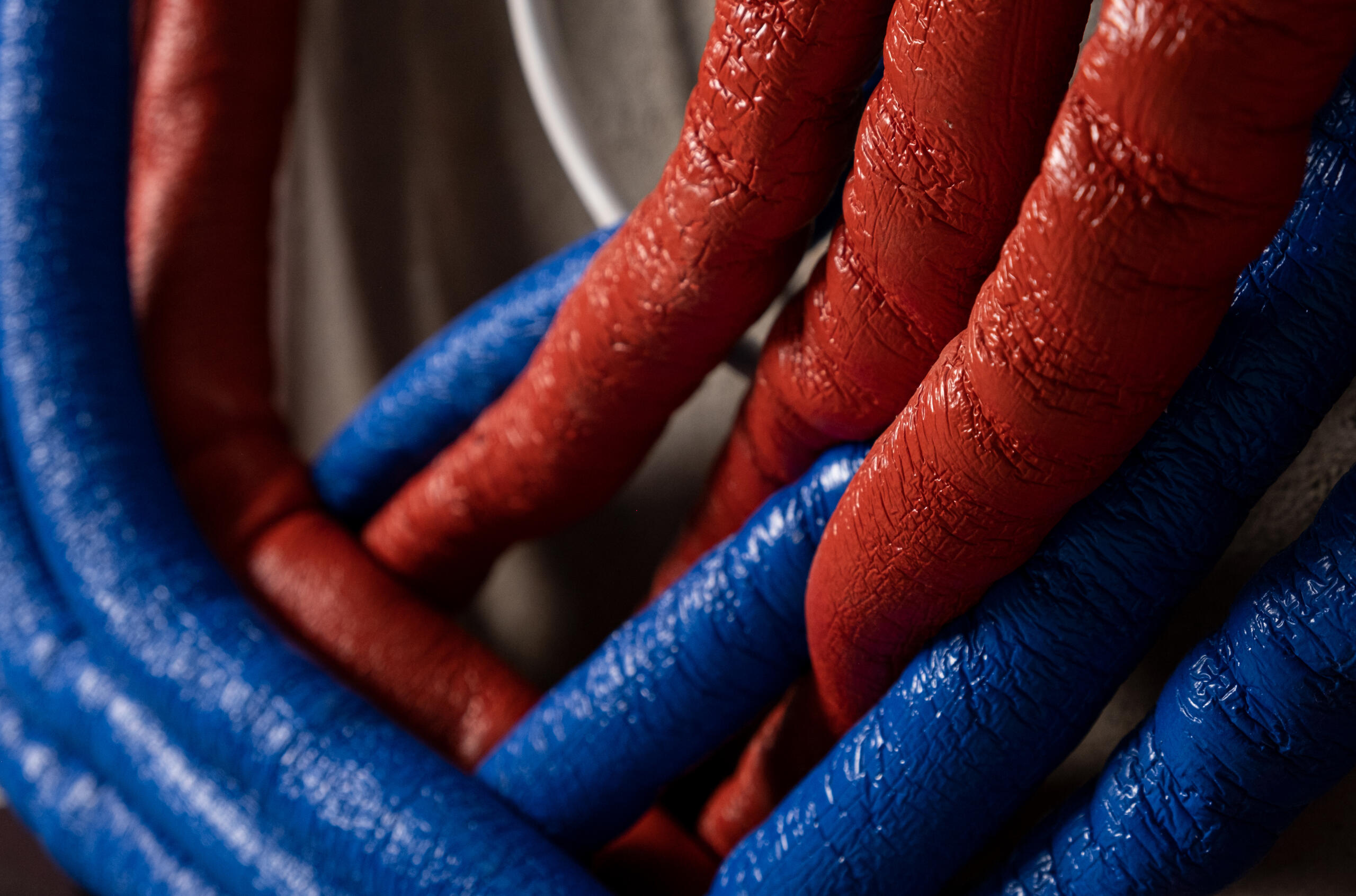 Instalacja grzewcza i system odzysku ciepła w budynku